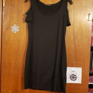Shoulderless Black Body-con dress